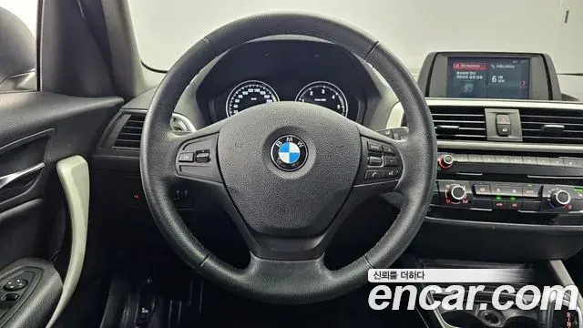 BMW 1 Series 2019 — Şəkil 18/28