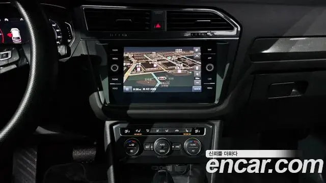 Volkswagen Tiguan Allspace 2020 — Photo 17/20