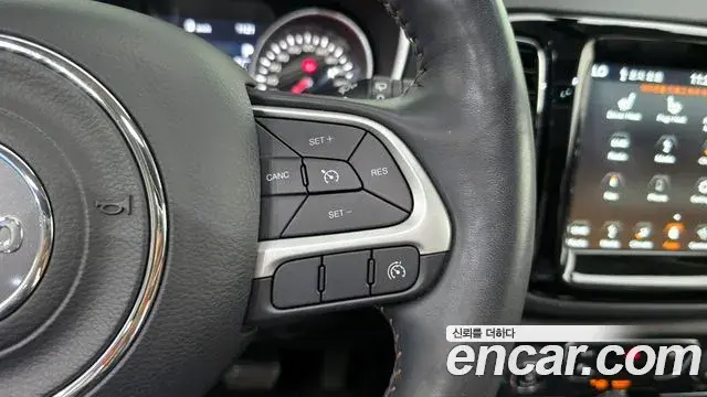 Jeep Compass 2019 — Şəkil 17/20