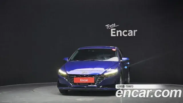 Hyundai The New Avante Hybrid 2021 — Photo 20/31