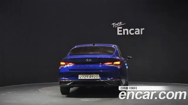 Hyundai The New Avante Hybrid 2021 — Photo 12/31