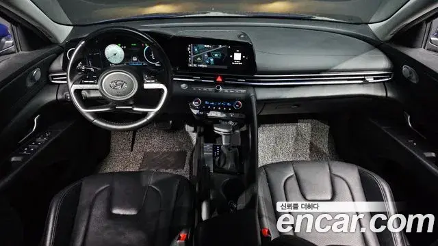 Hyundai The New Avante Hybrid 2021 — Photo 4/31