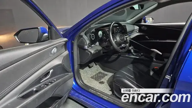 Hyundai The New Avante Hybrid 2021 — Photo 11/31