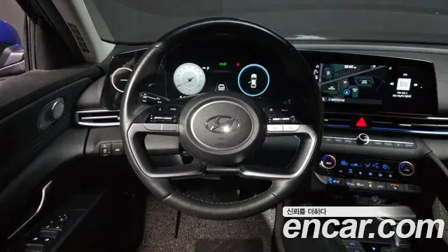 Hyundai The New Avante Hybrid 2021 — Photo 13/31