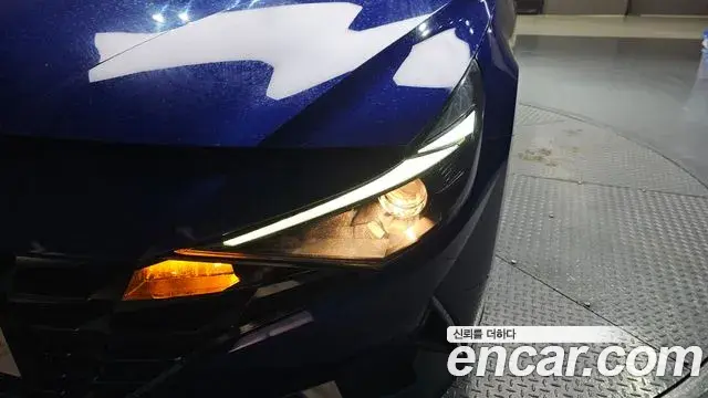Hyundai The New Avante Hybrid 2021 — Photo 31/31