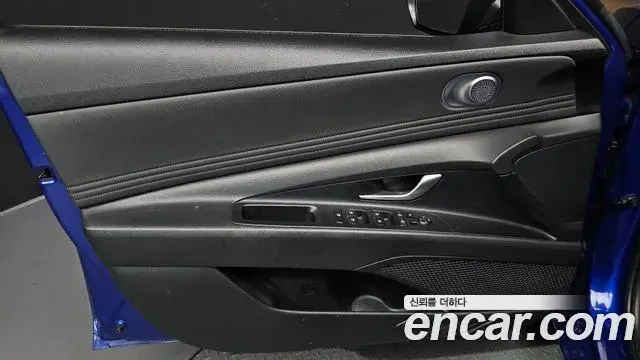 Hyundai The New Avante Hybrid 2021 — Photo 28/31