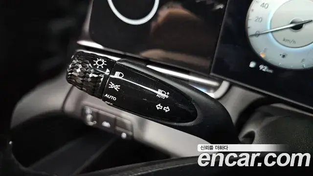 Hyundai The New Avante Hybrid 2021 — Photo 23/31