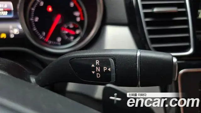 Mercedes-Benz GLE-Class 2018 — ფოტო 17/30