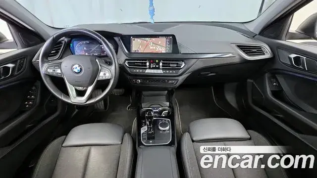 BMW 1 Series 2024 — Photo 13/31