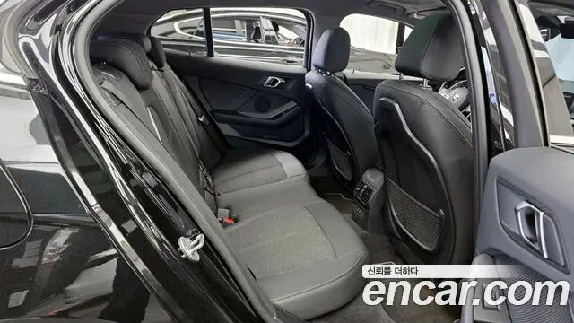 BMW 1 Series 2024 — Photo 7/31