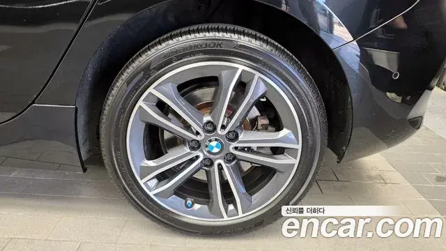 BMW 1 Series 2024 — Photo 29/31