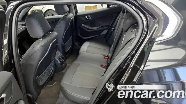 BMW 1 Series 2024 — Photo 16/31