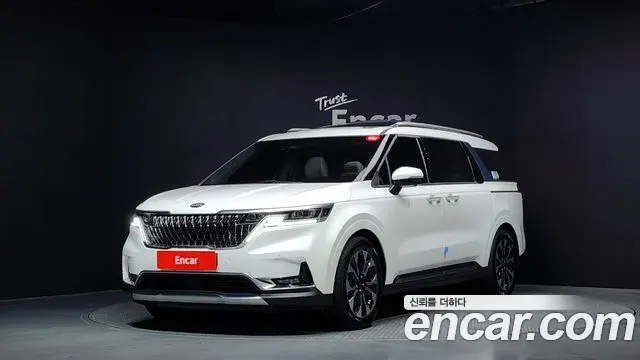 Kia Carnival 2021 — Photo 15/34