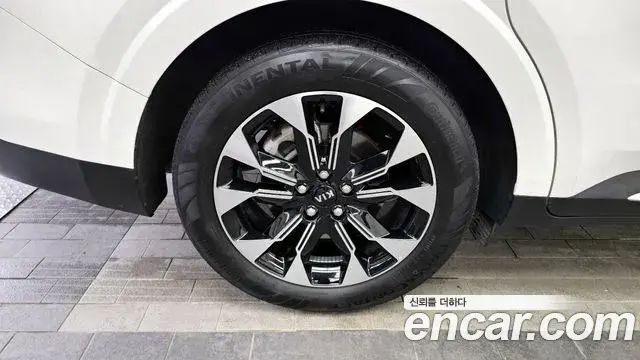 Kia Carnival 2021 — Photo 28/34