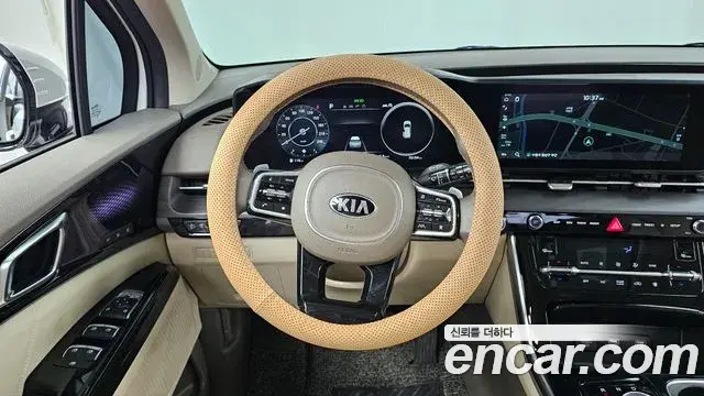 Kia Carnival 2021 — Photo 16/34