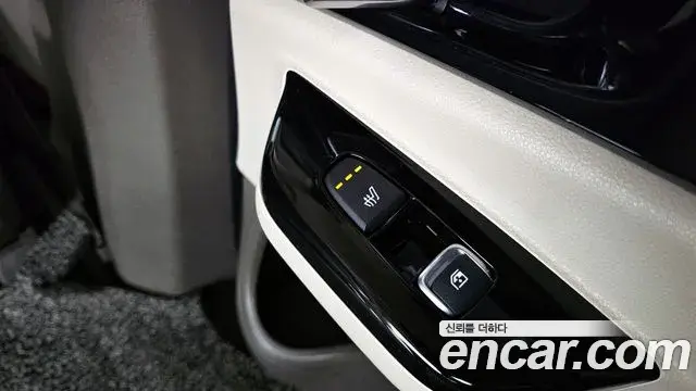 Kia Carnival 2021 — Photo 11/34