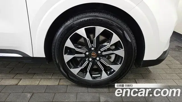 Kia Carnival 2021 — Photo 31/34