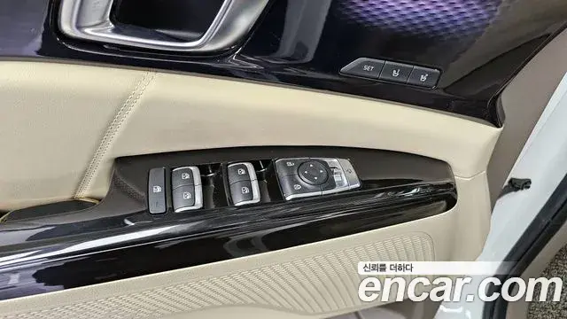 Kia Carnival 2021 — Photo 6/34