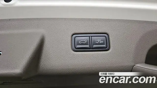 Kia Carnival 2021 — Photo 25/34