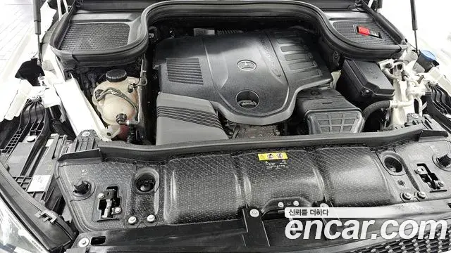 Mercedes-Benz GLE-Class 2019 — Şəkil 23/34