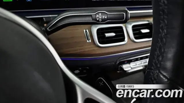 Mercedes-Benz GLE-Class 2019 — Şəkil 29/34