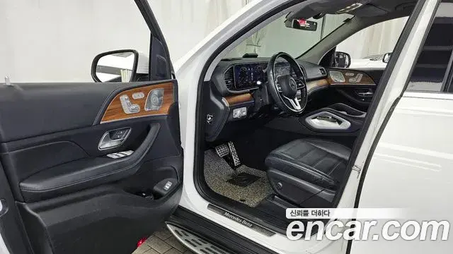 Mercedes-Benz GLE-Class 2019 — Şəkil 9/34