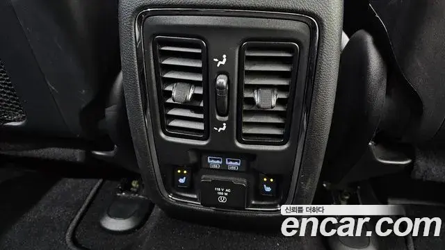 Jeep Grand Cherokee 2021 — Фото 18/20