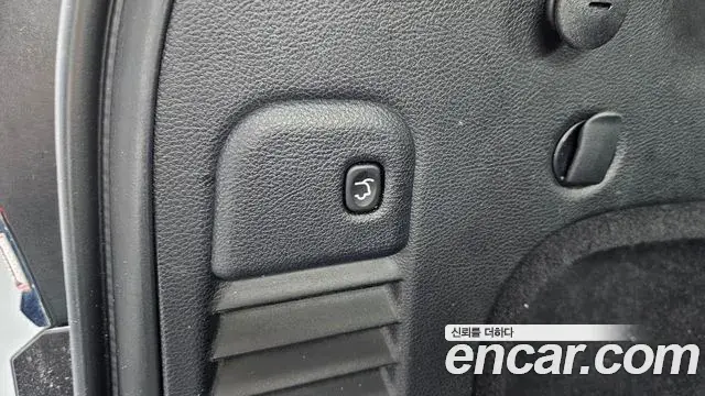 Jeep Grand Cherokee 2021 — ფოტო 5/24