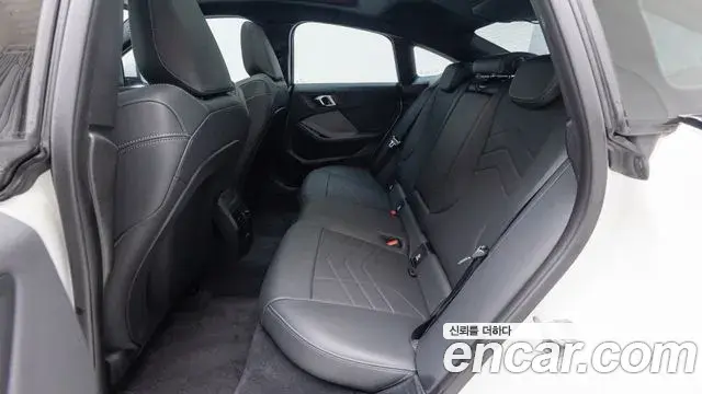 BMW 2 Series Gran Coupe 2025 — Photo 18/20