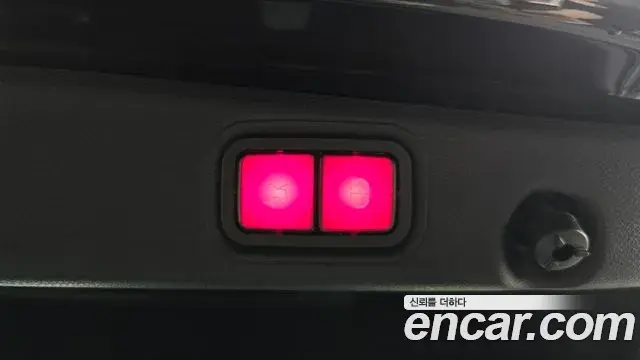 Mercedes-Benz E-Class 2020 — Photo 2/33