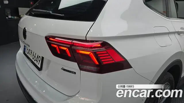 Volkswagen Tiguan Allspace 2022 — Şəkil 28/31