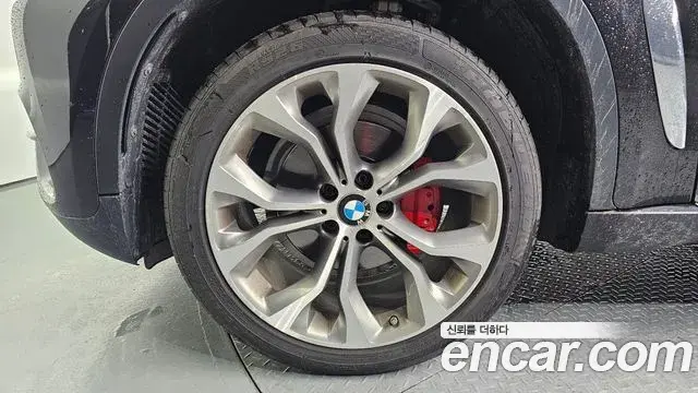 BMW X6 2018 — Şəkil 13/20