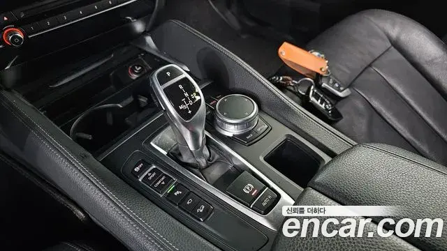 BMW X6 2018 — Şəkil 17/20