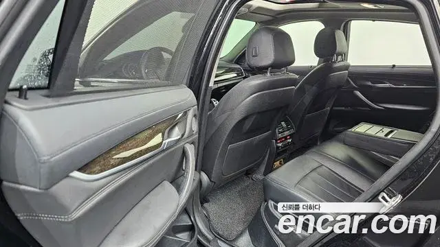BMW X6 2018 — Şəkil 15/20