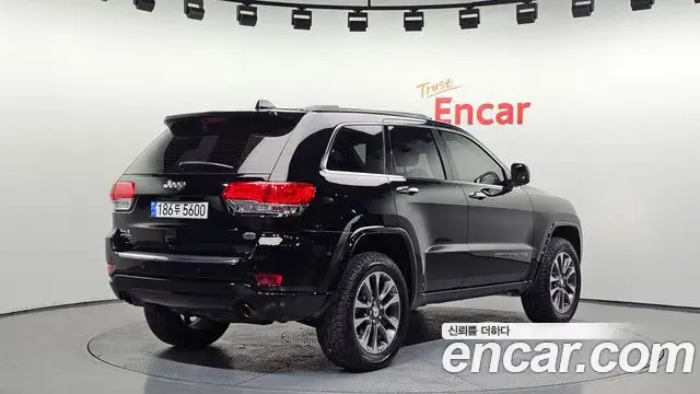 Jeep Grand Cherokee 2018 — Şəkil 20/20