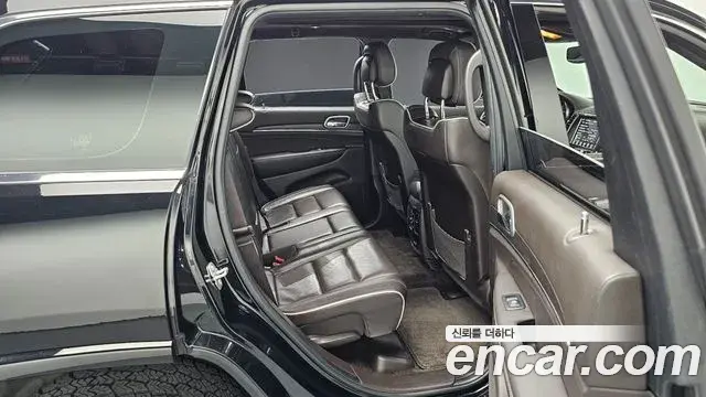 Jeep Grand Cherokee 2018 — Şəkil 19/20