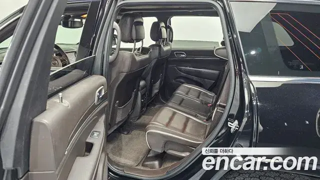 Jeep Grand Cherokee 2018 — Şəkil 8/20