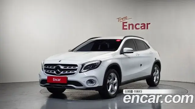 Mercedes-Benz GLA-Class 2018 — Photo 19/31