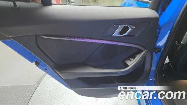 BMW 1 Series 2022 — Photo 28/30