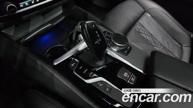 BMW 5 Series 2019 — ფოტო 17/32