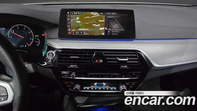 BMW 5 Series 2019 — ფოტო 4/32