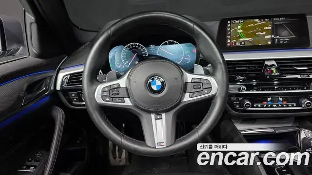 BMW 5 Series 2019 — ფოტო 32/32