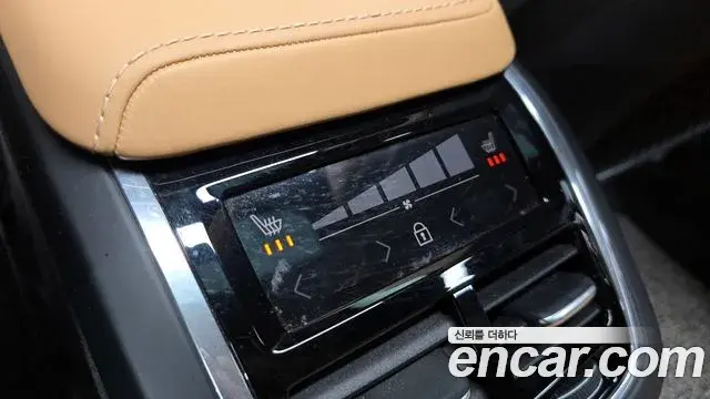 Volvo V60 Cross Country 2020 — ფოტო 31/35