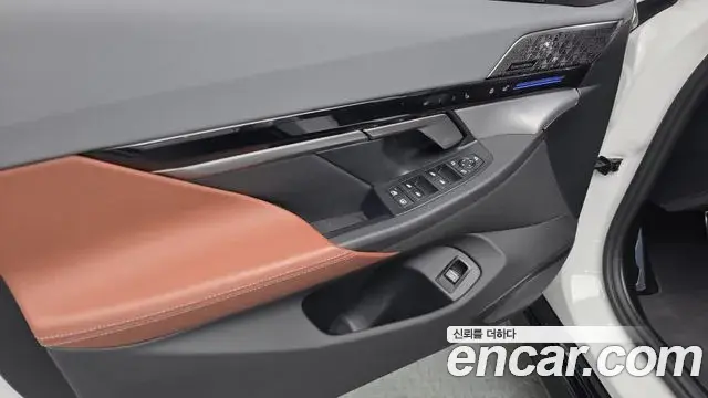 BMW 5 Series 2024 — ფოტო 29/34