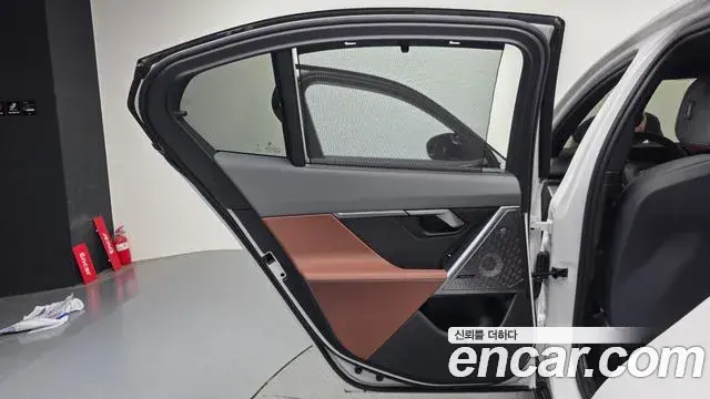BMW 5 Series 2024 — ფოტო 2/34