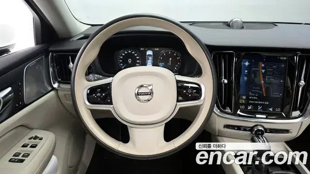 Volvo S60 2020 — Фото 13/20