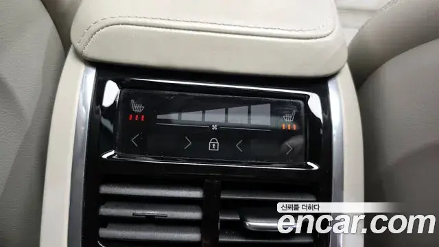 Volvo S60 2020 — Photo 13/35