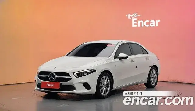 Mercedes-Benz A-Class 2020 — Фото 1/20