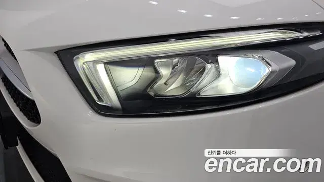 Mercedes-Benz A-Class 2020 — Photo 2/31