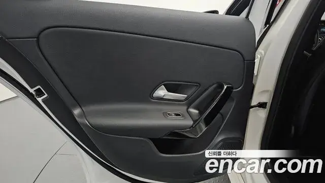 Mercedes-Benz A-Class 2020 — Photo 24/31